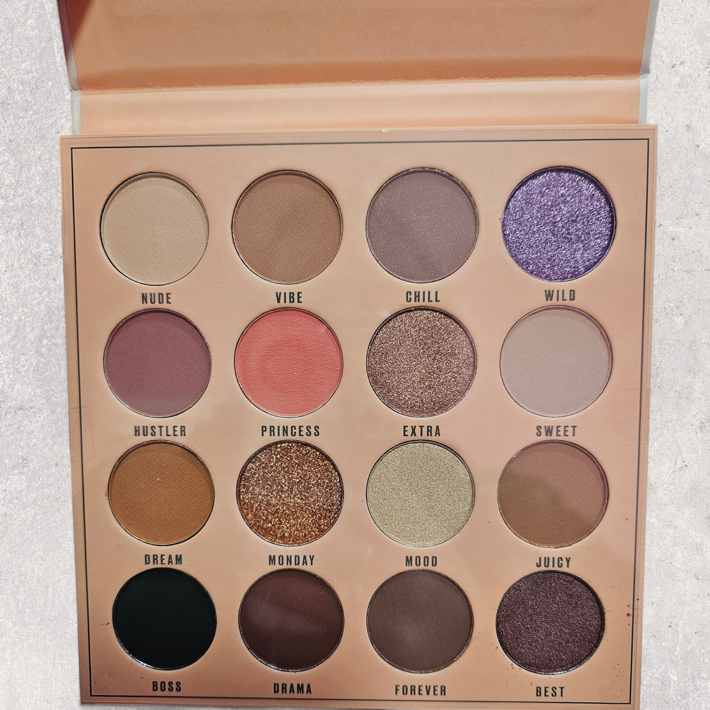 PALETTE "MOOD" REVOLUTION 16 ombretti